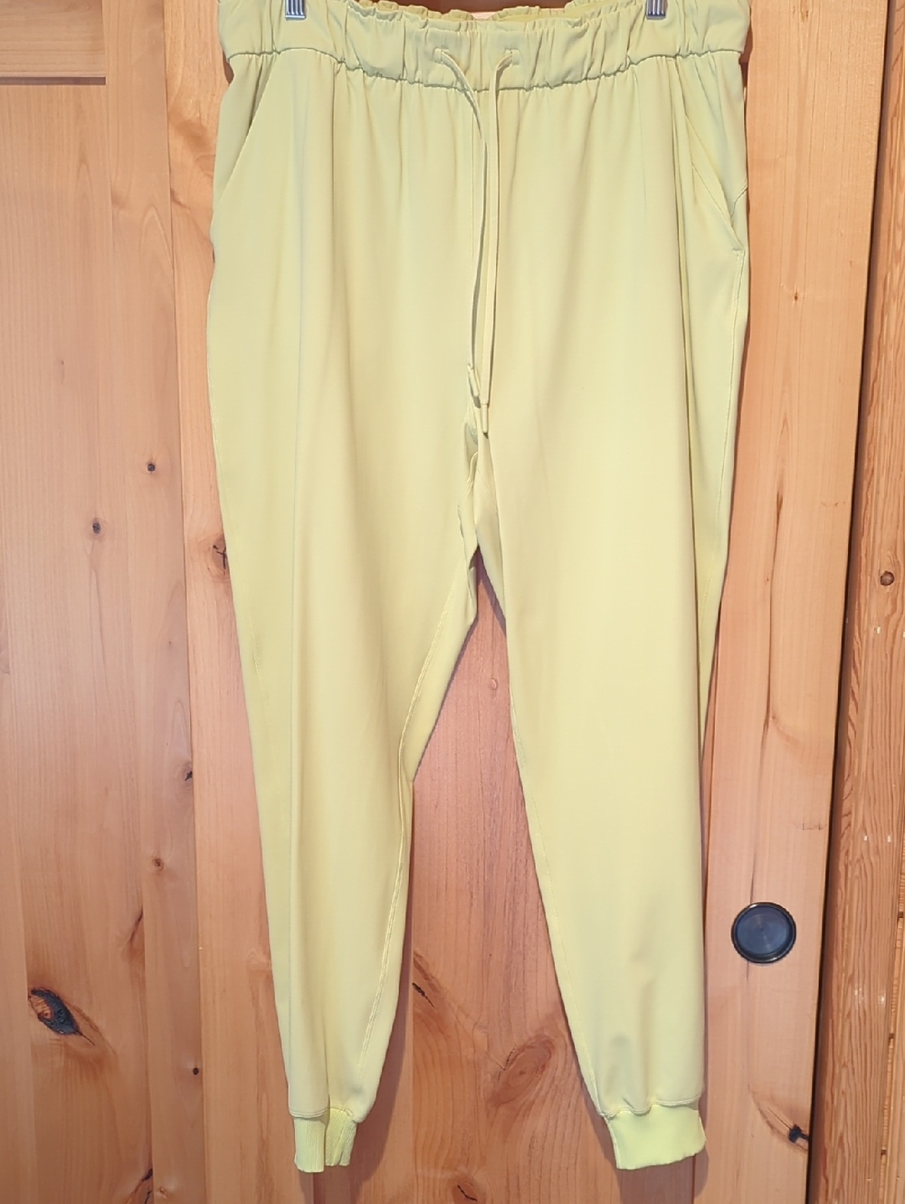 Lululemon High Rise Stretch Joggers Full Length Finch Yellow Sz 14
